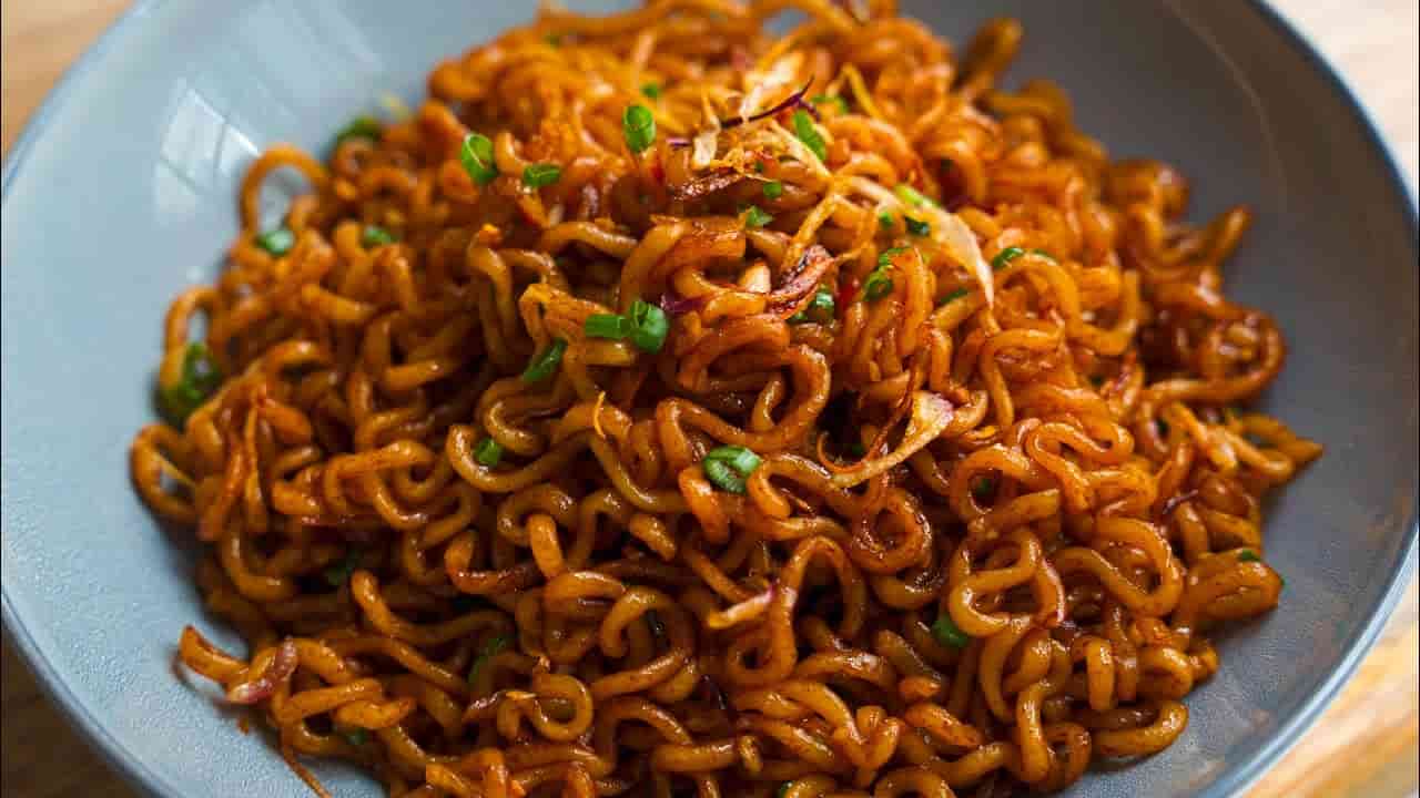 خرید و قیمت نودل با طعم سس گوجه تند +فروش صادراتی